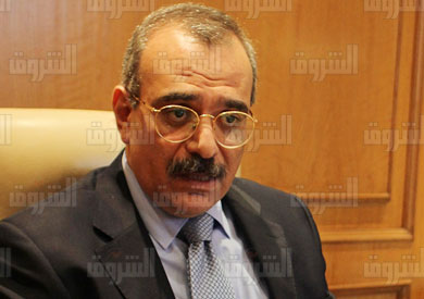 الدكتور ياسر صقر، رئيس جامعة حلوان